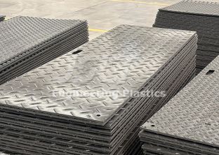 4x8 HDPE Composite Plastic Ground Protection Pad Temporary Construction Road Protector for Ground Protection
